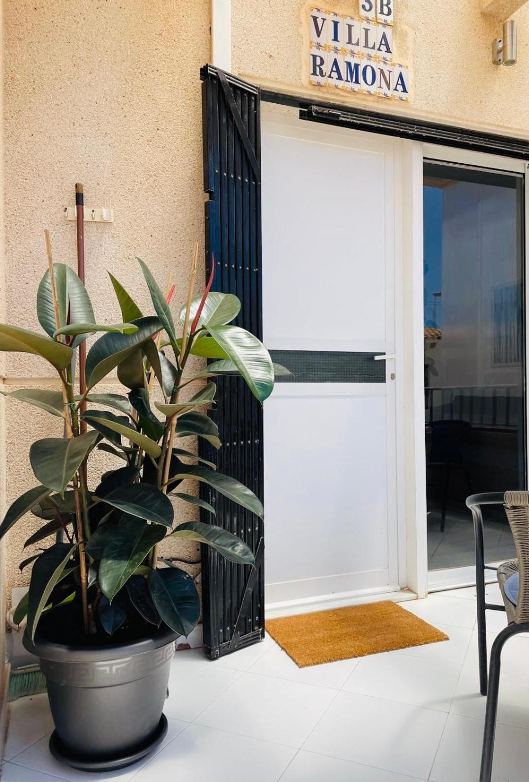 Przytulny Apartament 100M Od Plazy Torrevieja Kültér fotó